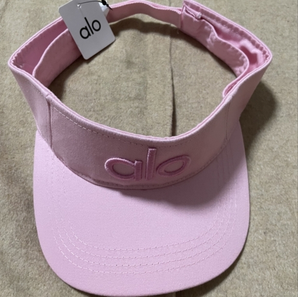 ALO Yoga Accessories - ALO Yoga Pink Visor Hat